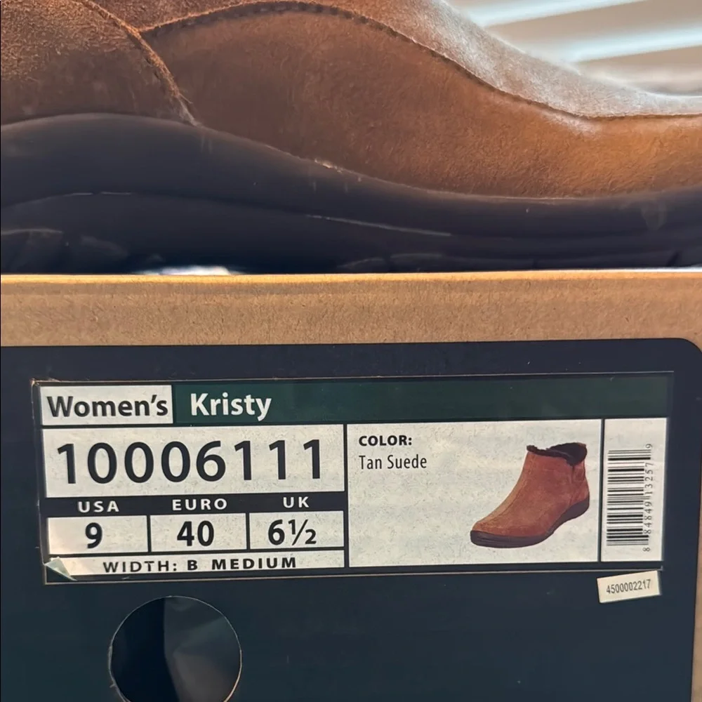 Ariat women’s tan suede Ankle Boots size 9 - Picture 2 of 4